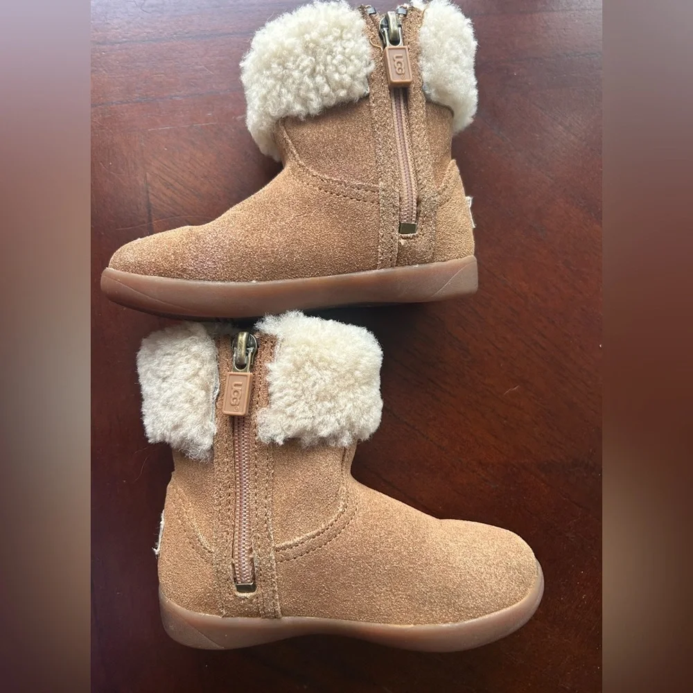 UGG tan boots